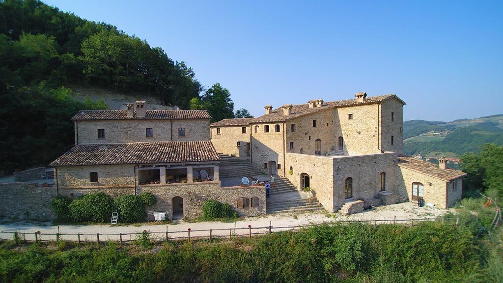 Borgo Storico Cisterna Villa Macerata Feltria Exterior foto